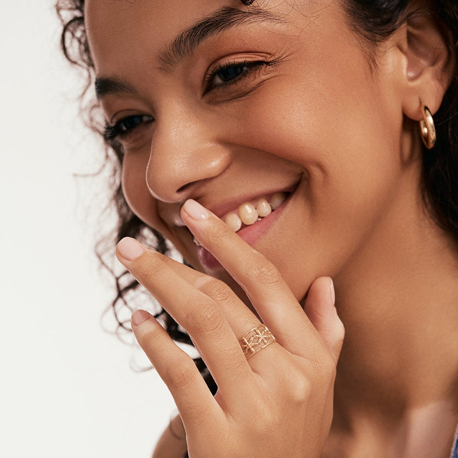 Daisy Flower Ring  Gold Material